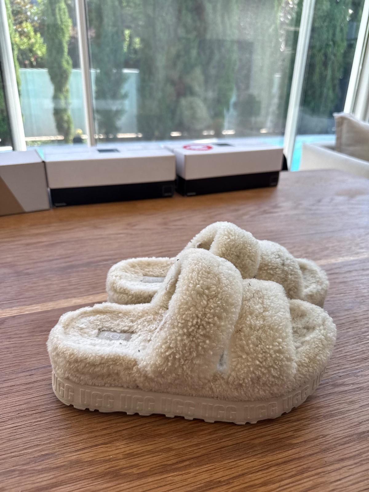 נעלי בית UGG קרם