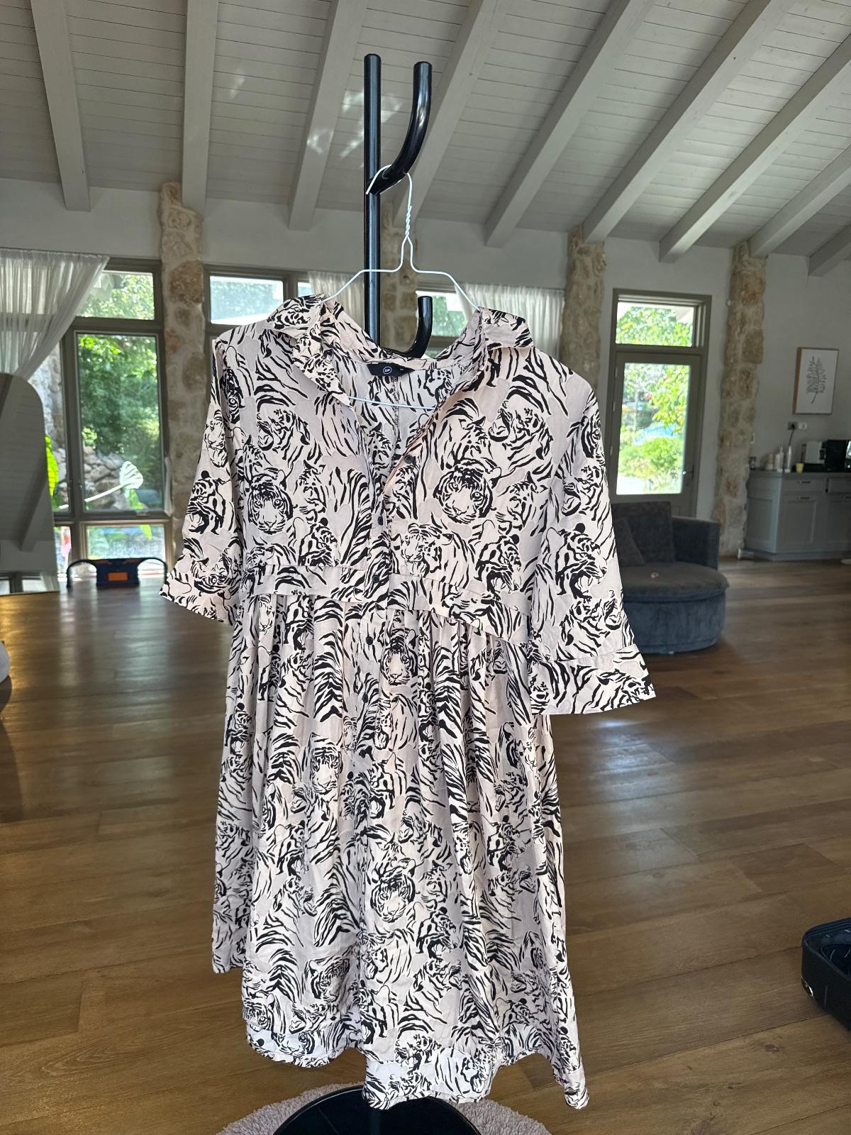 שמלת טיגר ZIP - הדפס שחור וקרם