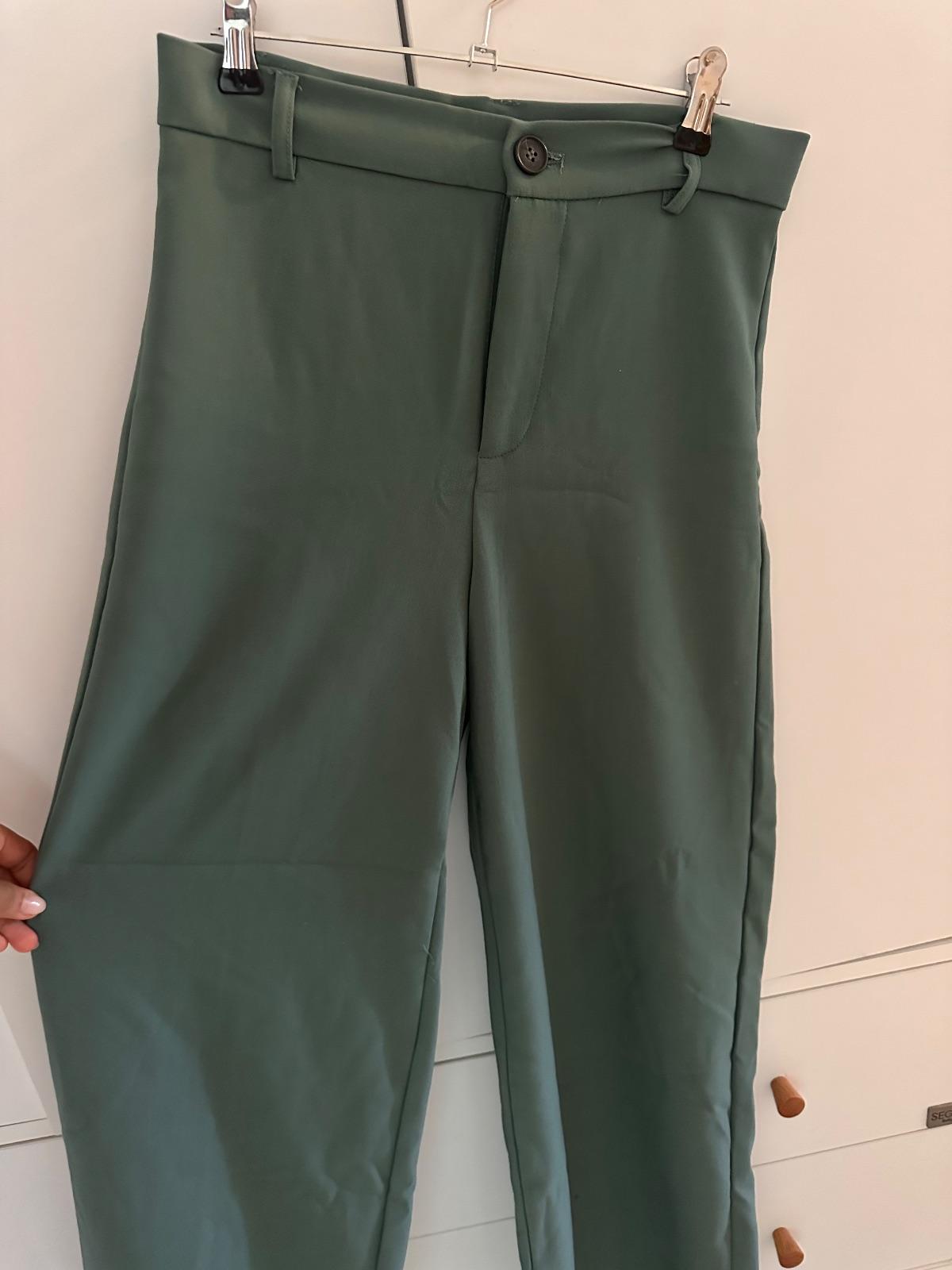 מכנסיים ירוקים Zara