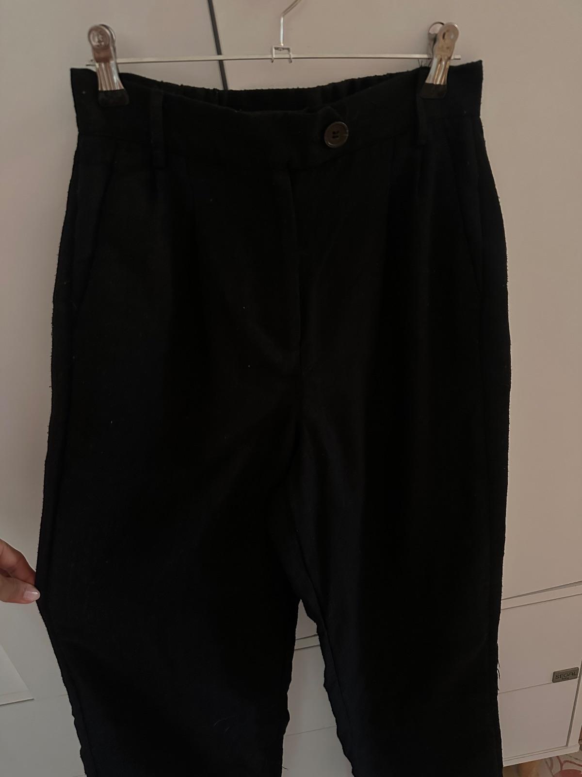 מכנסיים שחורים קלאסיים