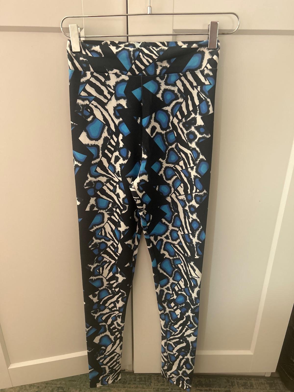לגינס Topshop בהדפס גיאומטרי