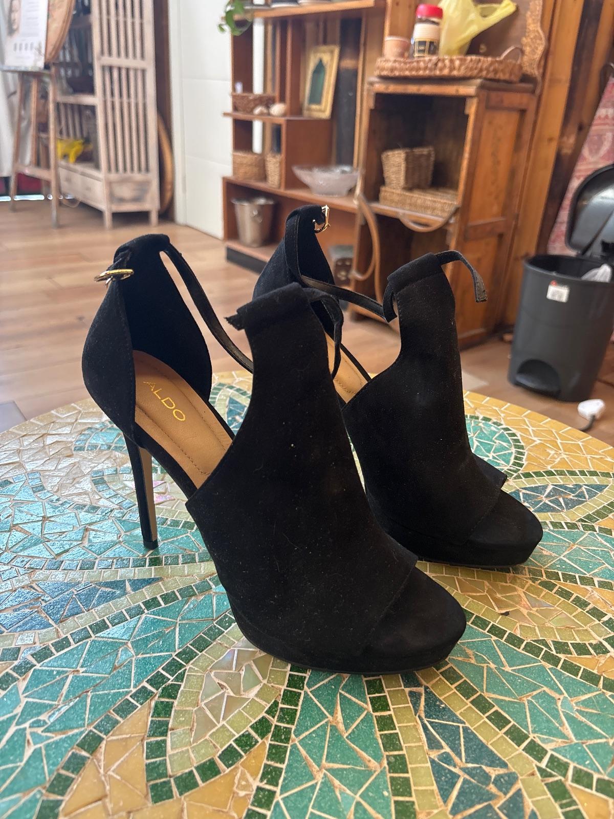 נעליים עם עקב גבוה שחורות Aldo