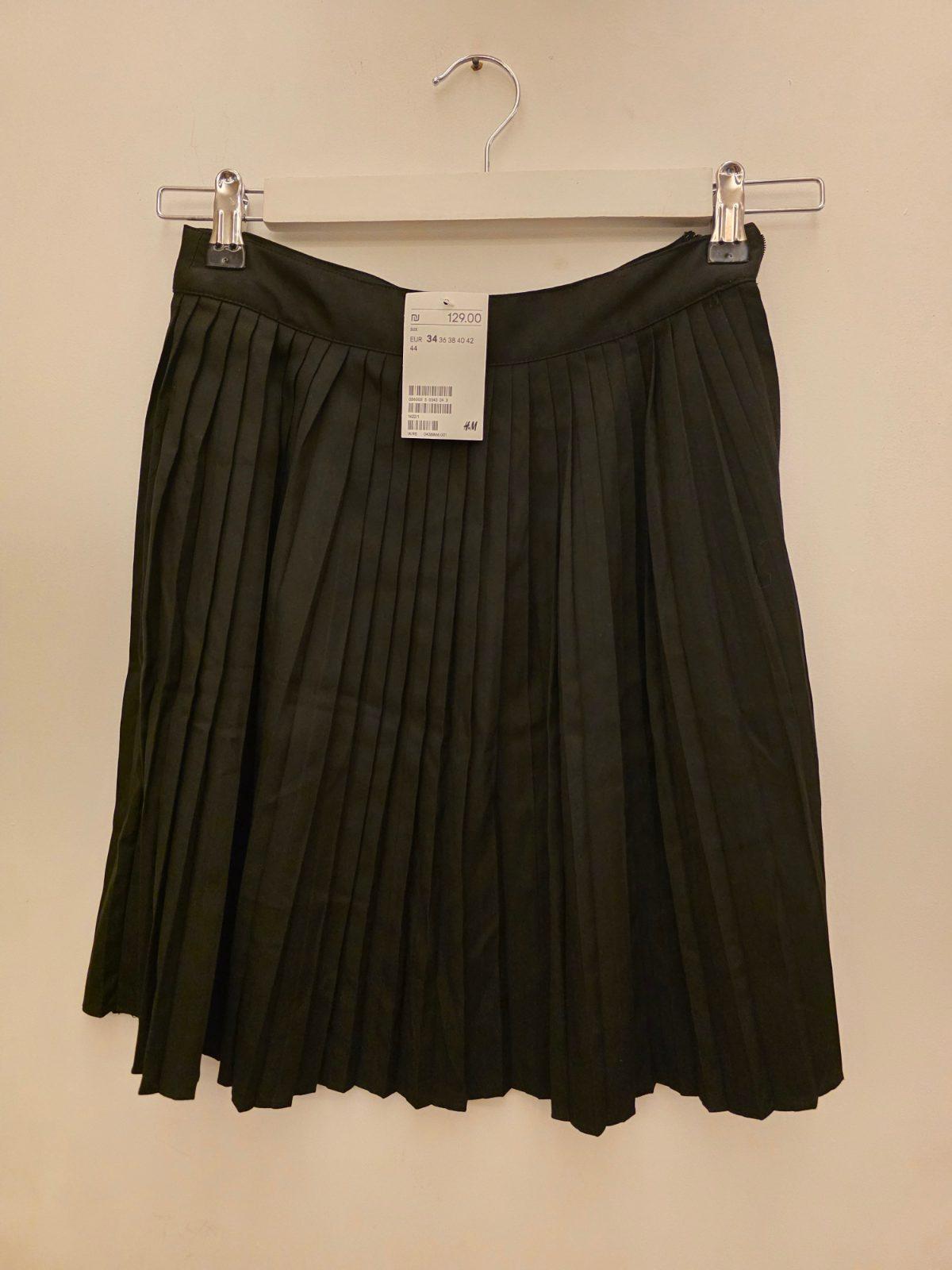 חצאית פליסה שחורה H&M