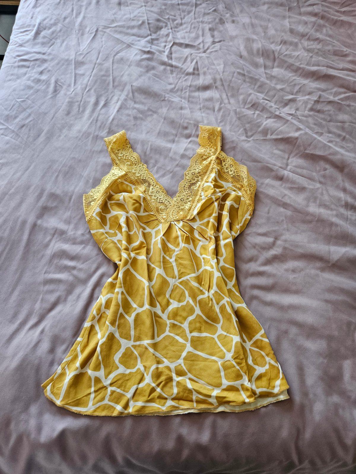 גופיה מתוקה ונעימה, לא נלבשה