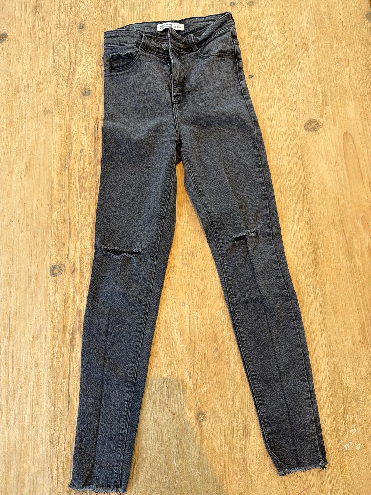 ג'ינס סקיני שחור Zara עם קרעים