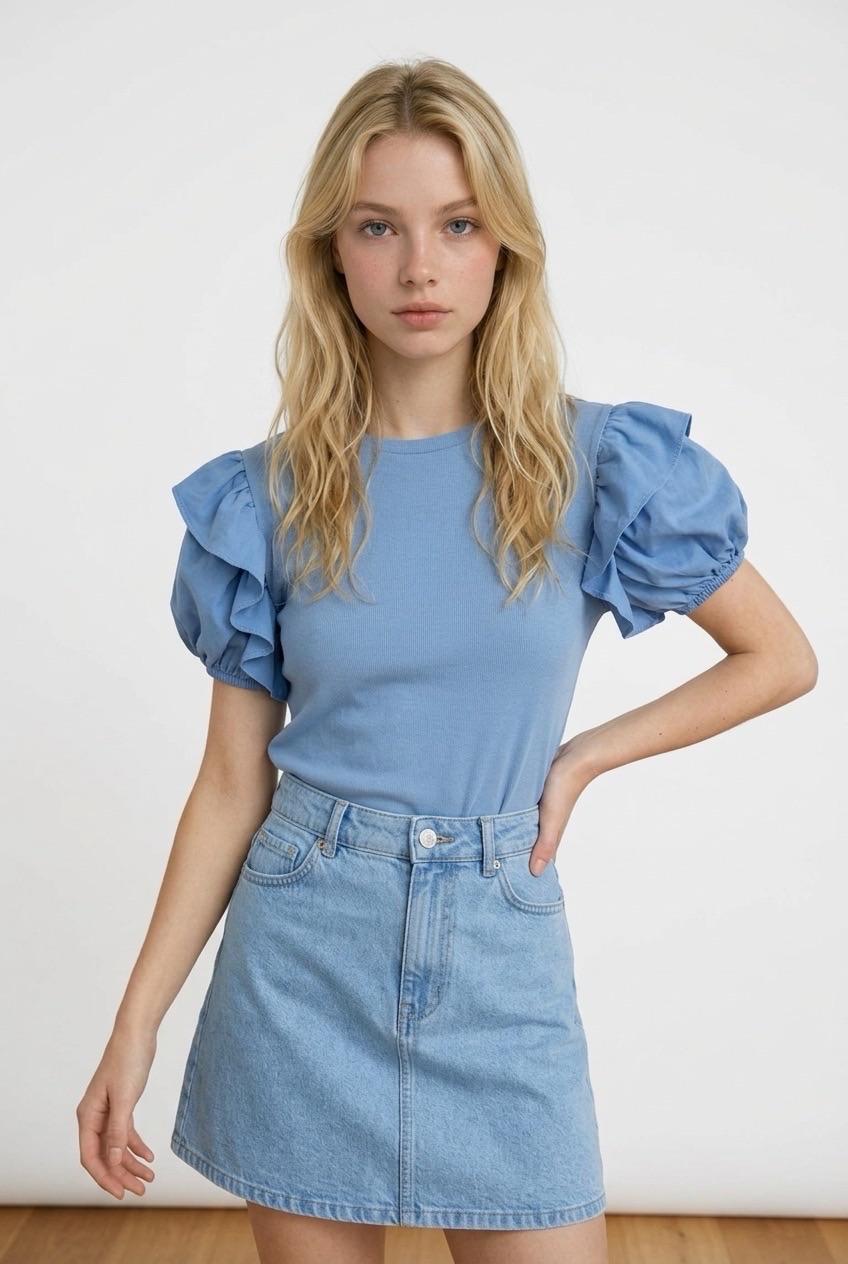 חולצת Zara כחולה עם שרוולים נפוחים
