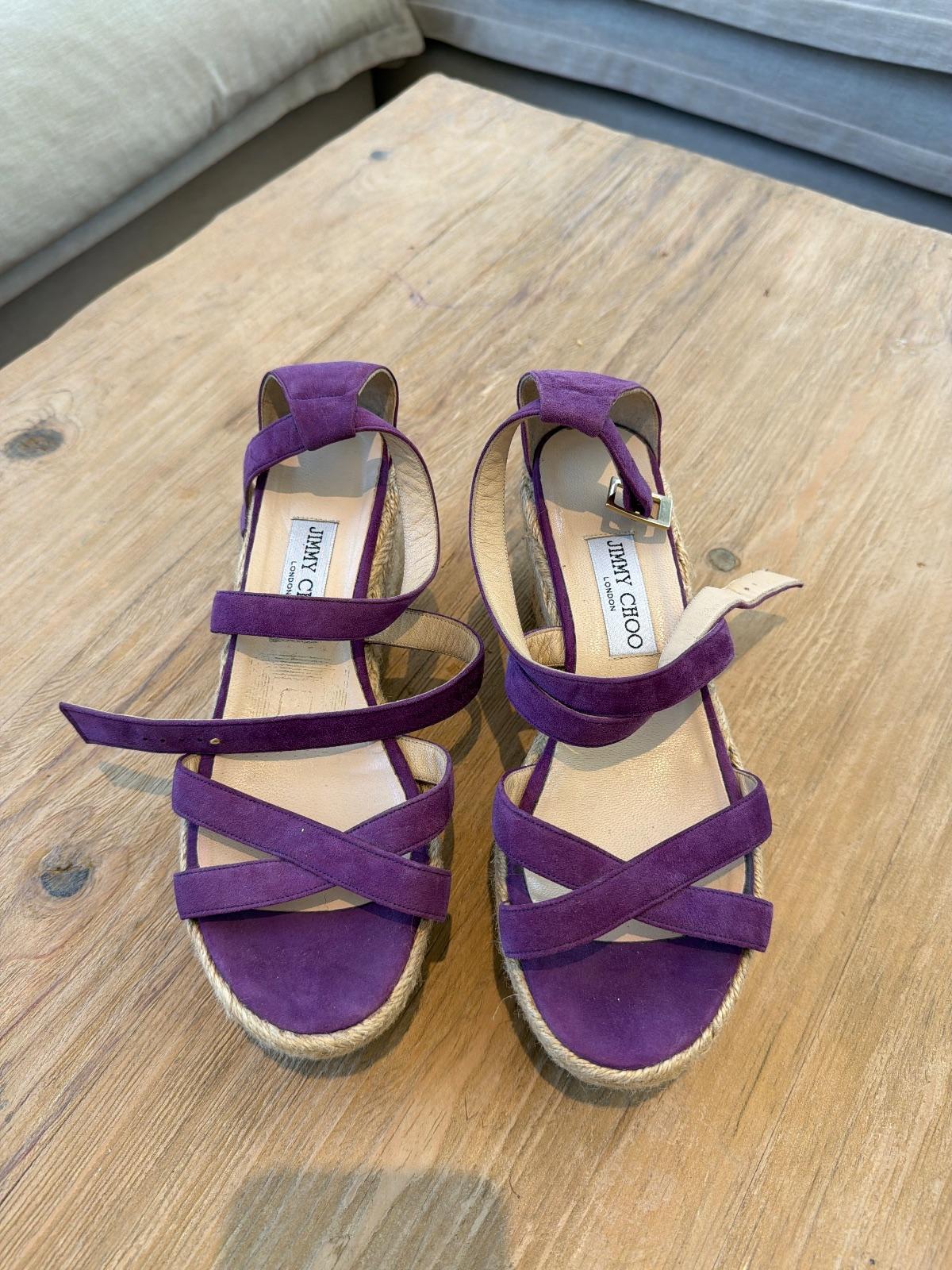 סנדלי Jimmy Choo סגול עם רצועות
