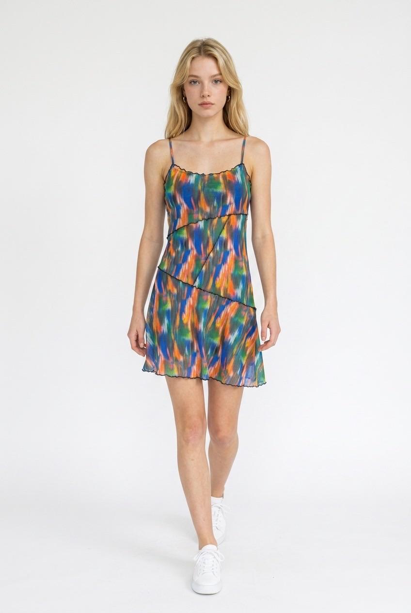 שמלת קזואל בהדפס איקט צבעוני מ-Urban Outfitters