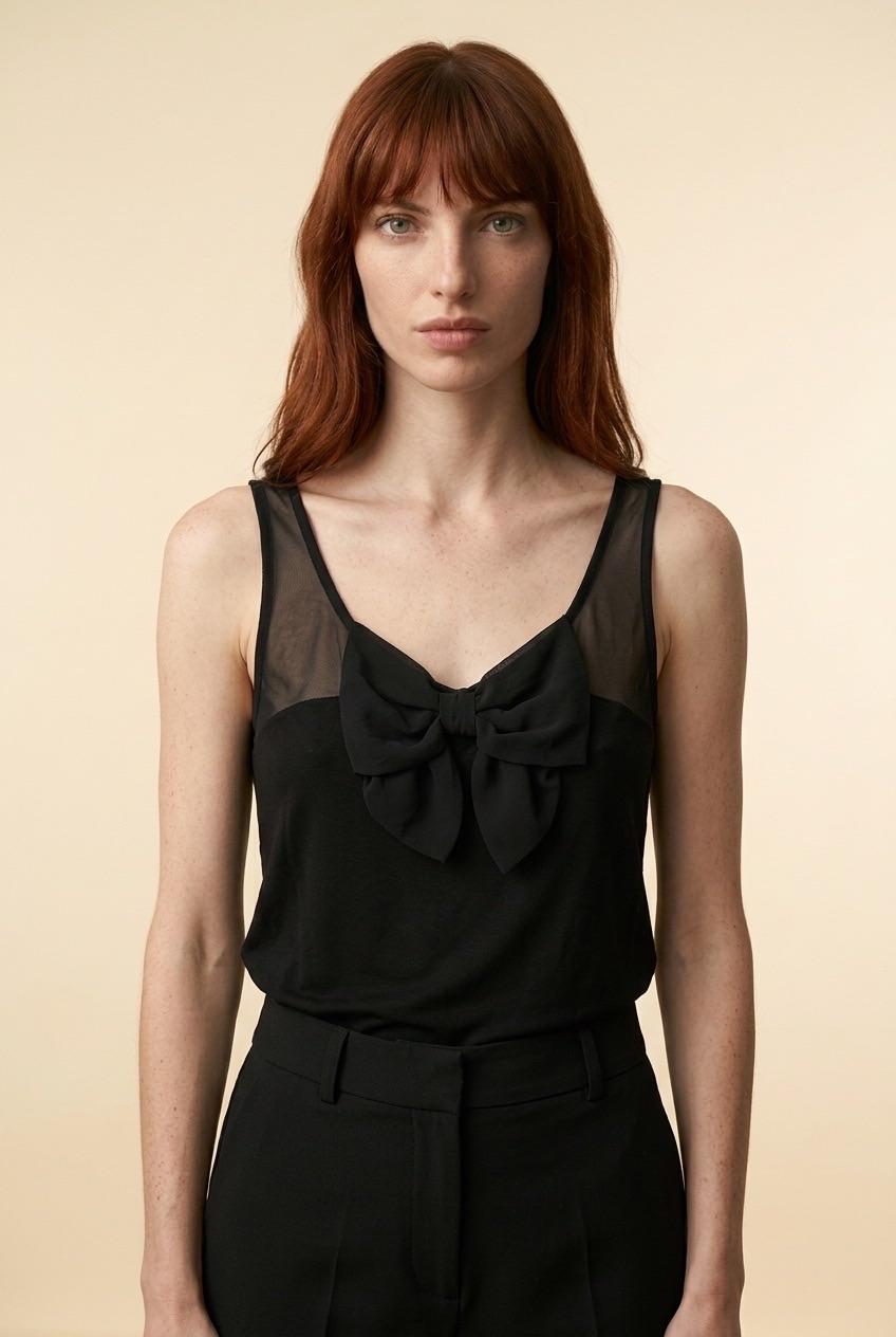 טופ שחור עם קשת - CWD by H&M