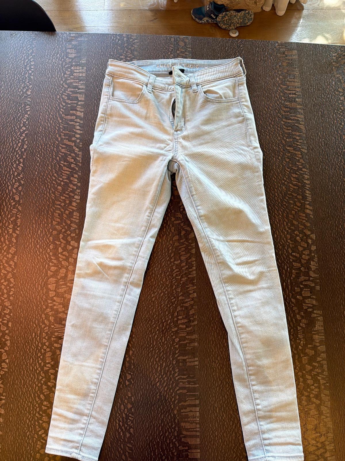 ג'ינס American Eagle בצבע תכלת בהיר