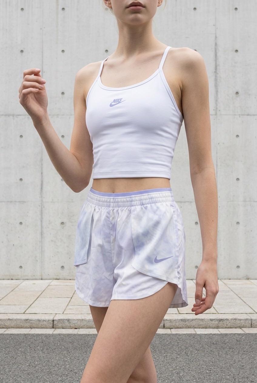 מכנסי ספורט Nike Dri-FIT לבנים