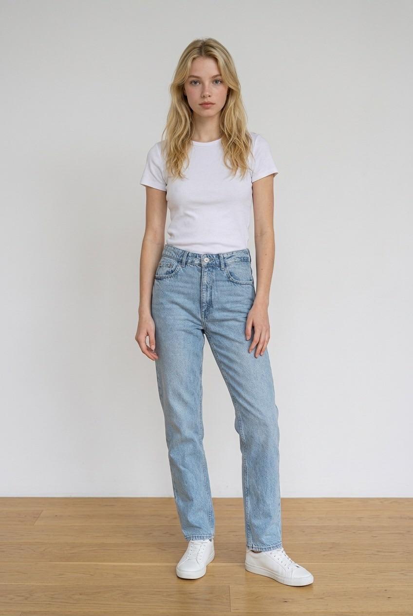 ג'ינס Mom Fit Zara בגוון כחול בהיר